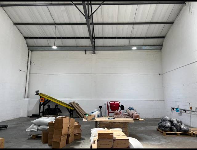 INDUSTRIAL PROPERTY TO RENT IN KILLARNEY GARDENS
